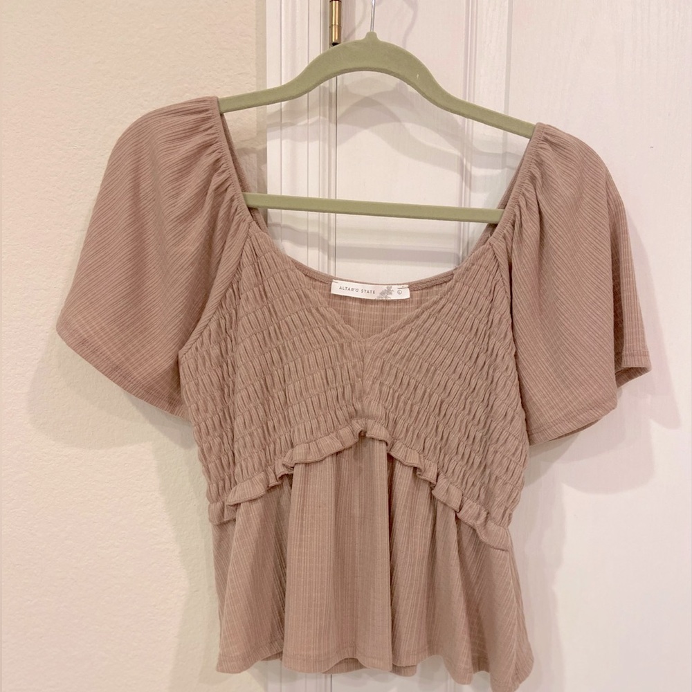 Altar’d State V-neck flutter sleeve beige top💐